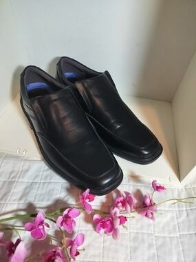 Men's Classic Black Slip-On Dress Shoes